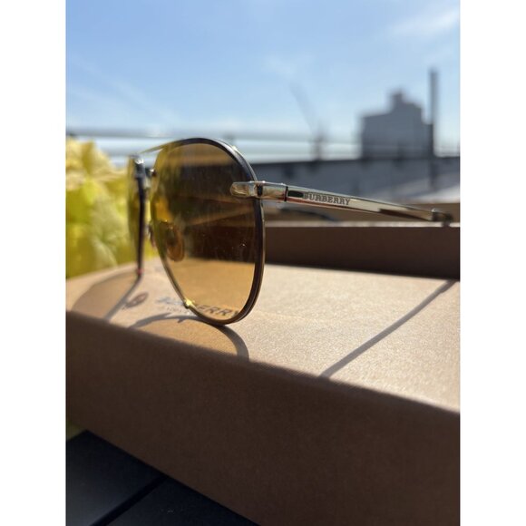 Sunglasses Burberry Women BE3099 11452L Light Gold/Light Yellow Gradient Ochre A - Picture 7 of 7